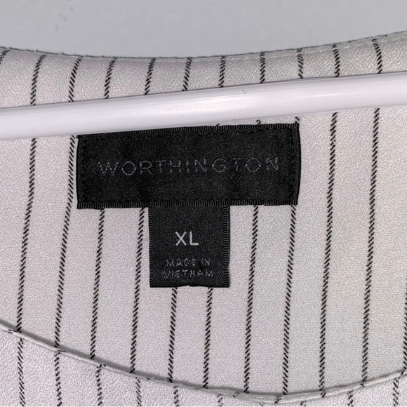 Worthington white with black pin strips blouse -  XL - Picture 7 of 7